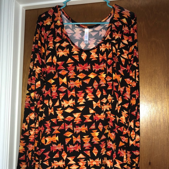 LuLaRoe Lynnae - Picture 1 of 5